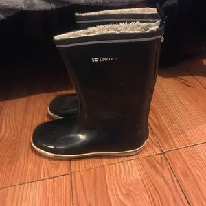Rain boots